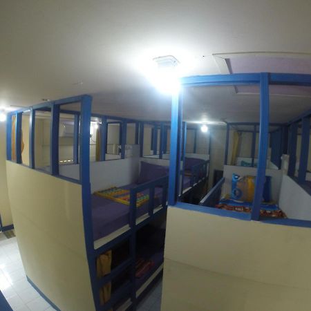 Centro Hostel Labuan Bajo Esterno foto