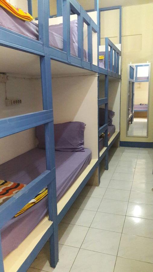 Centro Hostel Labuan Bajo Esterno foto