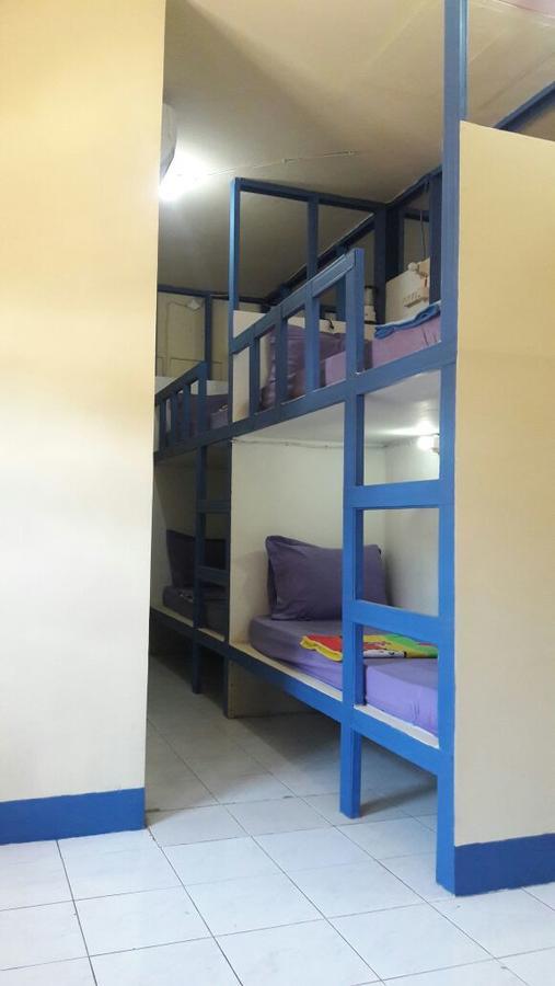 Centro Hostel Labuan Bajo Esterno foto